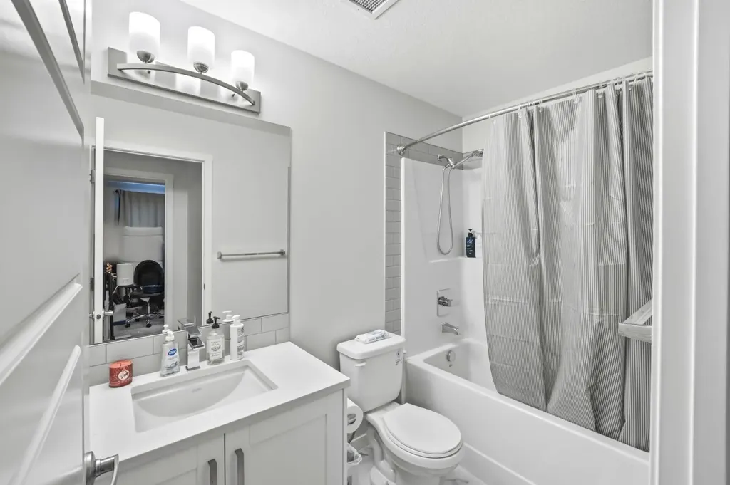220 Seton Grove SE Calgary AB T3M3T1