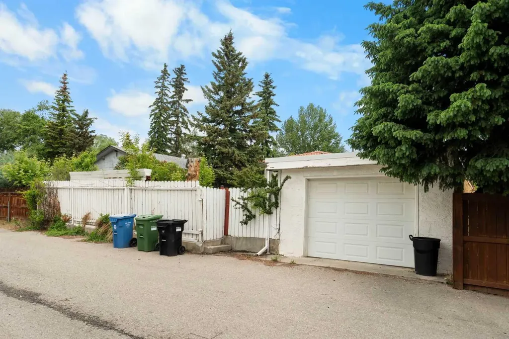 5431 Silverdale Drive NW Calgary AB T3B3M9