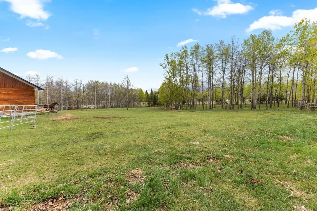 288017 160 Avenue W Rural Foothills County AB T0L 1W2