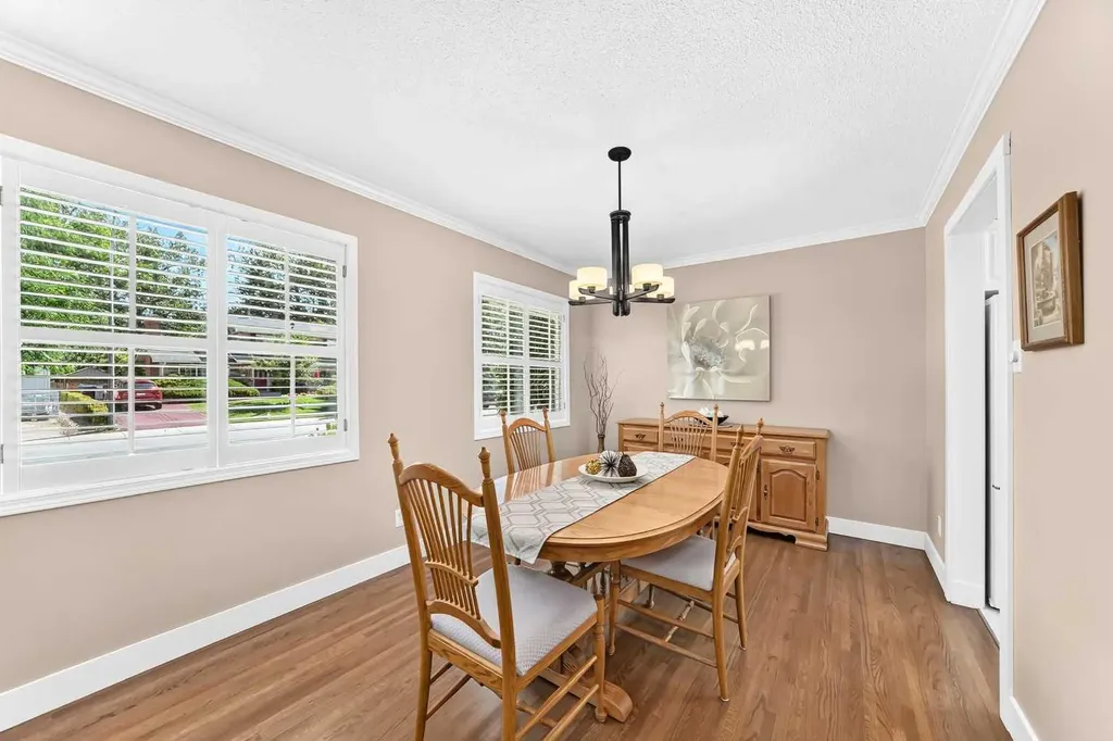 10435 Mapleridge Crescent SE Calgary AB T2J 1Y8