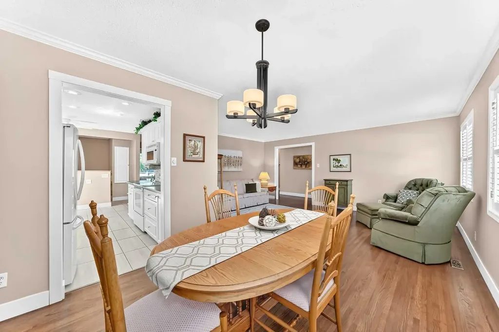10435 Mapleridge Crescent SE Calgary AB T2J 1Y8