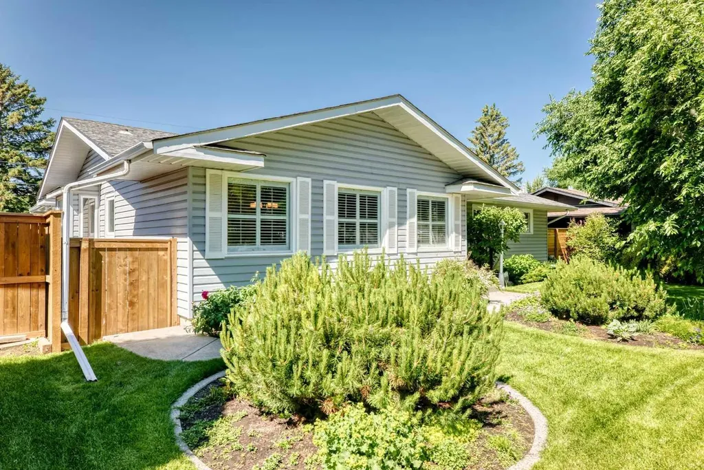 10435 Mapleridge Crescent SE Calgary AB T2J 1Y8