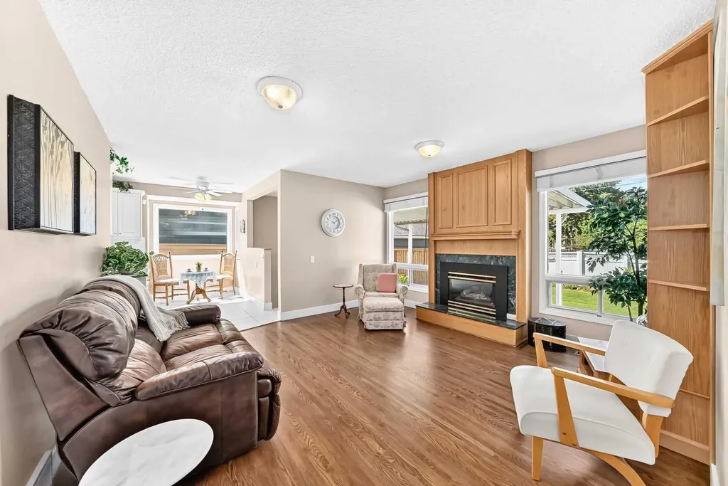 10435 Mapleridge Crescent SE Calgary AB T2J 1Y8