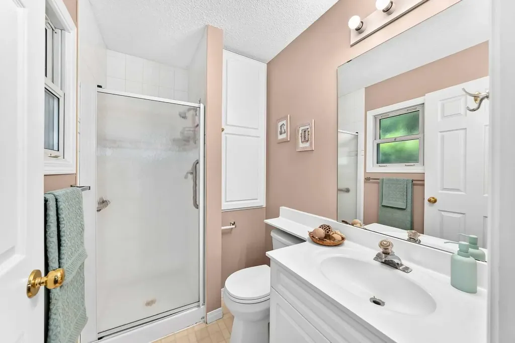 10435 Mapleridge Crescent SE Calgary AB T2J 1Y8