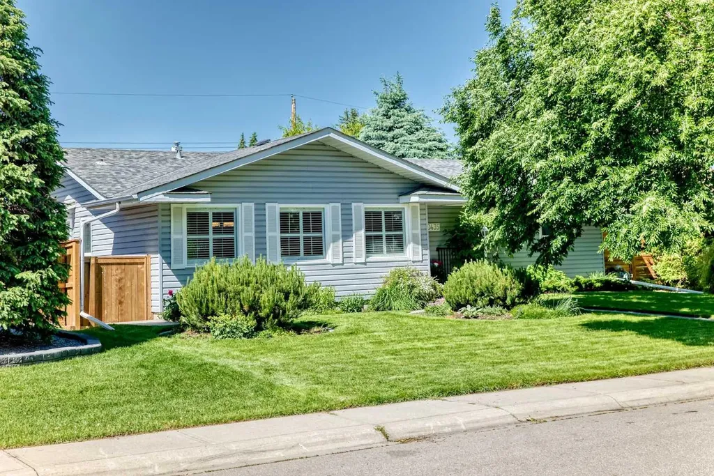 10435 Mapleridge Crescent SE Calgary AB T2J 1Y8