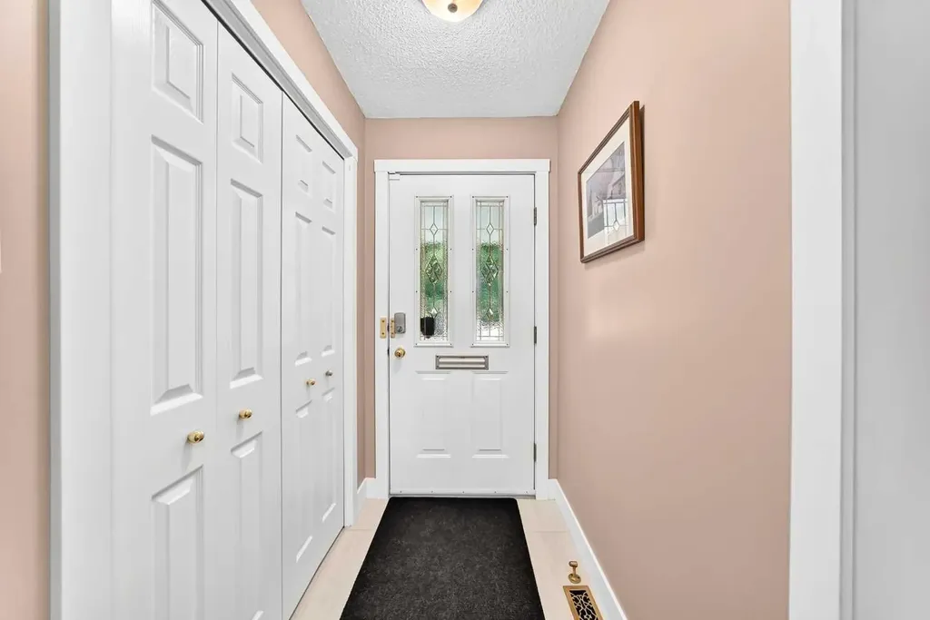 10435 Mapleridge Crescent SE Calgary AB T2J 1Y8