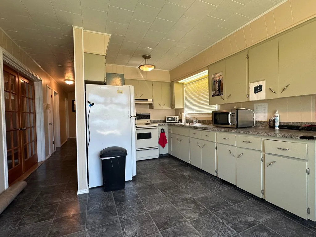 5132 Swan Crescent Swan Hills AB T0G 2C0