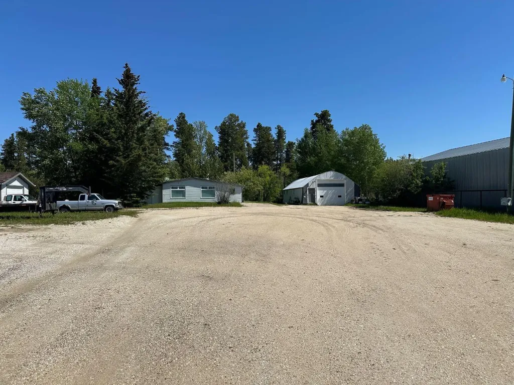 5132 Swan Crescent Swan Hills AB T0G 2C0