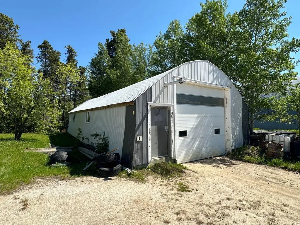 5132 Swan Crescent Swan Hills AB T0G 2C0