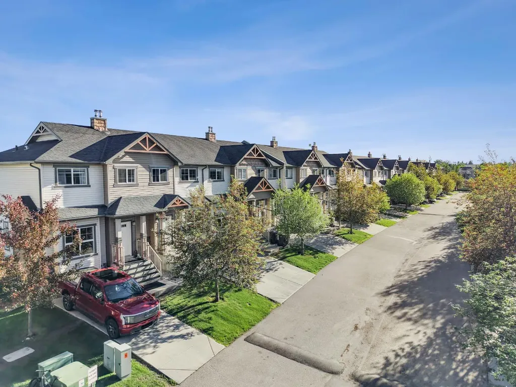 235 Ranch Ridge Meadow Strathmore AB T1P 0A9