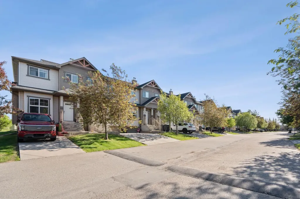 235 Ranch Ridge Meadow Strathmore AB T1P 0A9