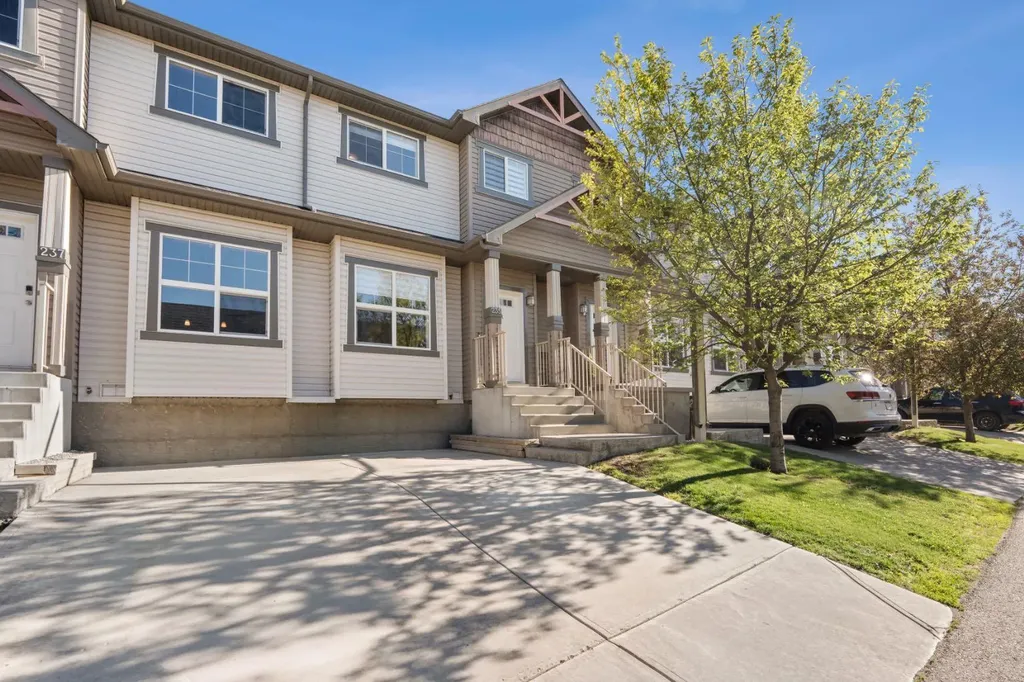 235 Ranch Ridge Meadow Strathmore AB T1P 0A9