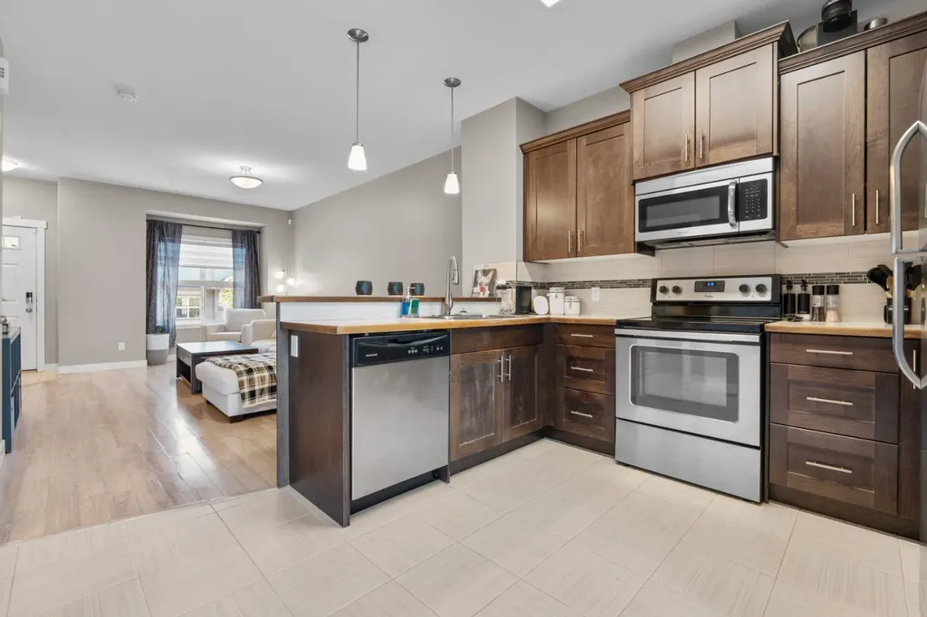 235 Ranch Ridge Meadow Strathmore AB T1P 0A9