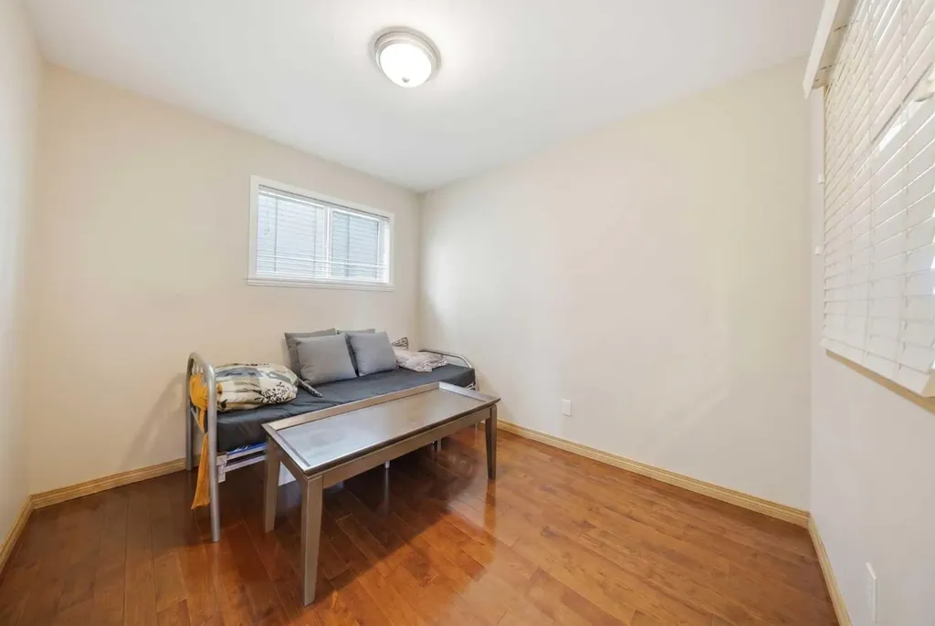 39 Taravista Drive NE Calgary AB T3J4S6