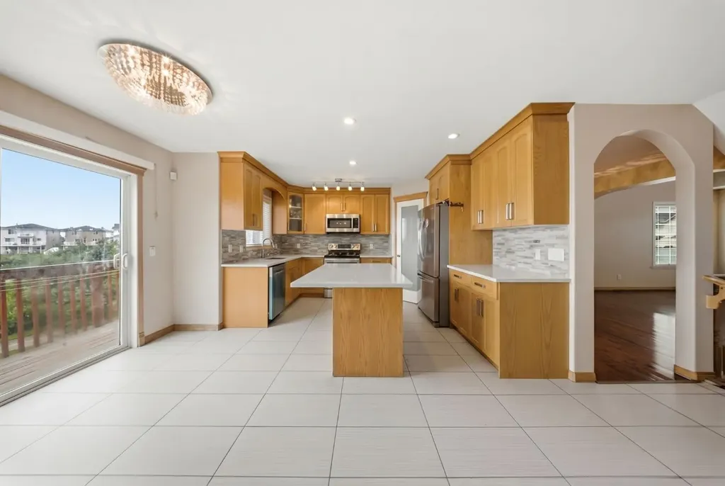 39 Taravista Drive NE Calgary AB T3J4S6