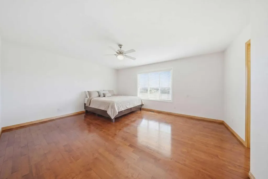 39 Taravista Drive NE Calgary AB T3J4S6
