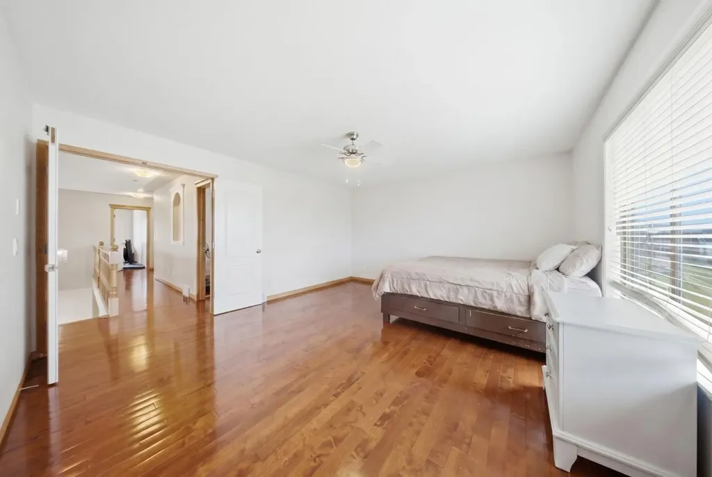 39 Taravista Drive NE Calgary AB T3J4S6
