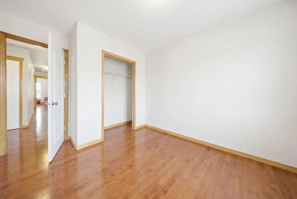 39 Taravista Drive NE Calgary AB T3J4S6