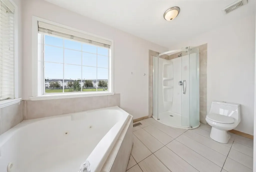 39 Taravista Drive NE Calgary AB T3J4S6