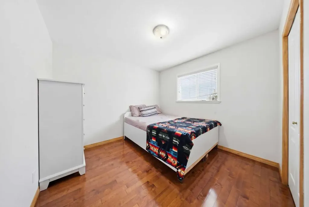 39 Taravista Drive NE Calgary AB T3J4S6