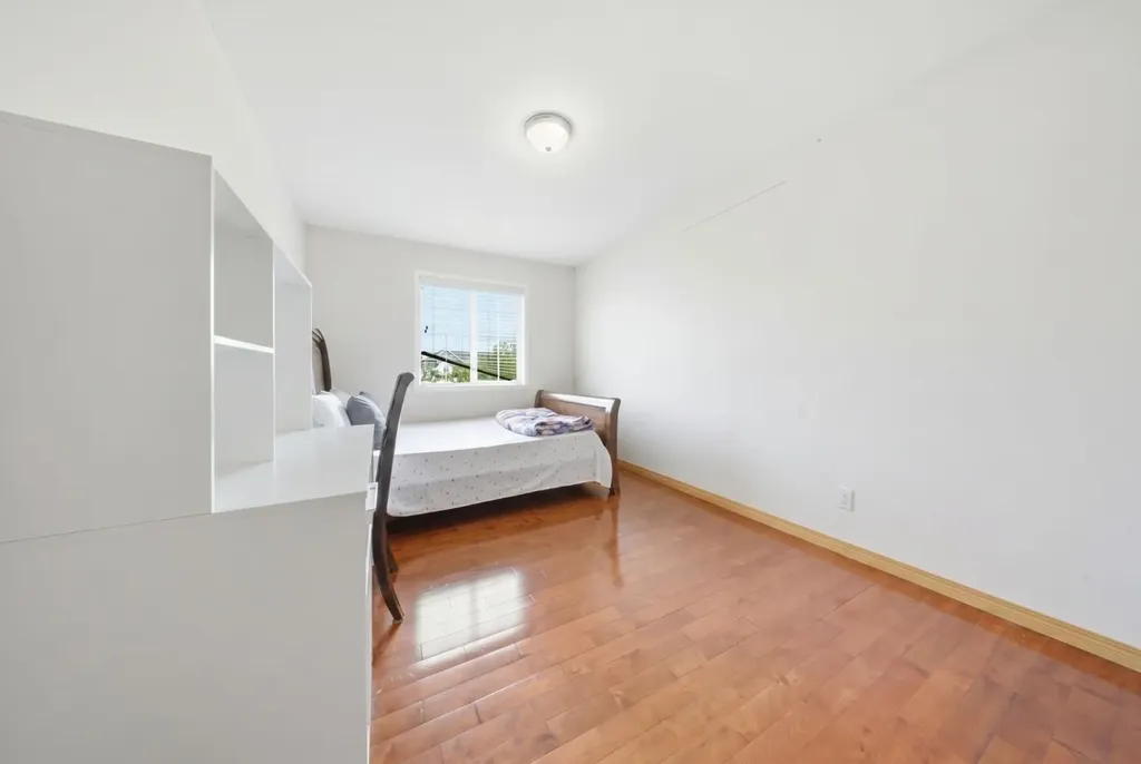 39 Taravista Drive NE Calgary AB T3J4S6