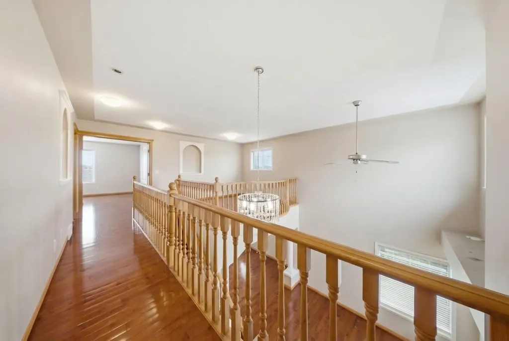 39 Taravista Drive NE Calgary AB T3J4S6