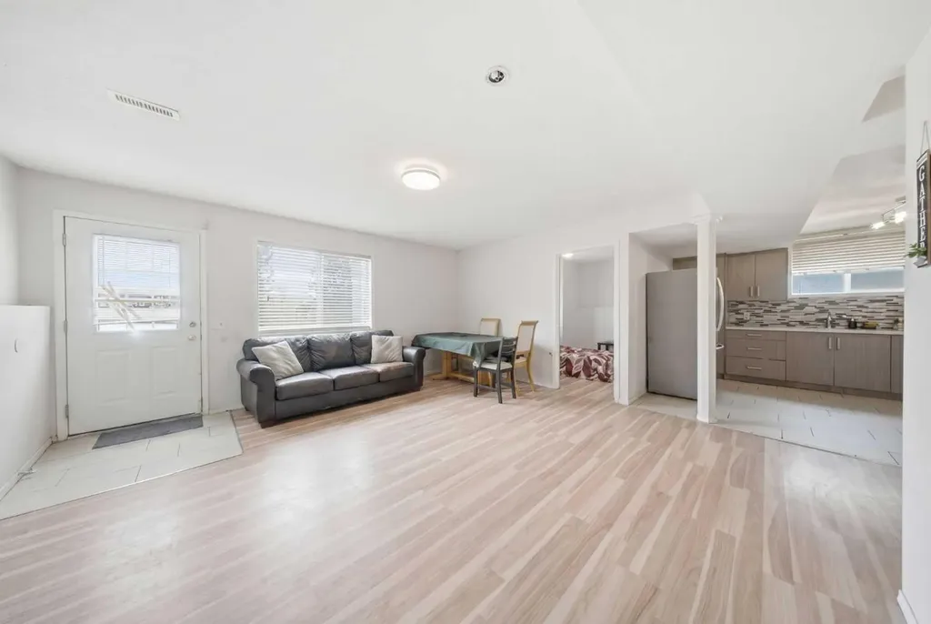 39 Taravista Drive NE Calgary AB T3J4S6