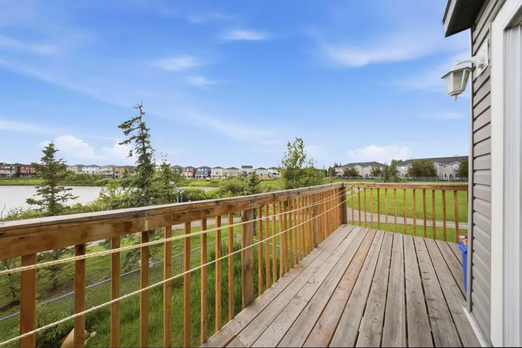 39 Taravista Drive NE Calgary AB T3J4S6
