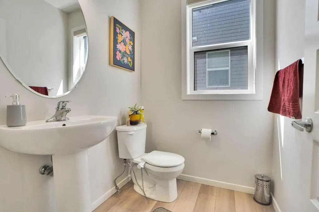 60 Cityside Grove NE Calgary AB T3N 1C9