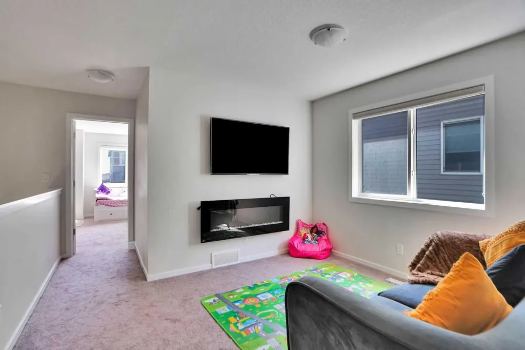 60 Cityside Grove NE Calgary AB T3N 1C9