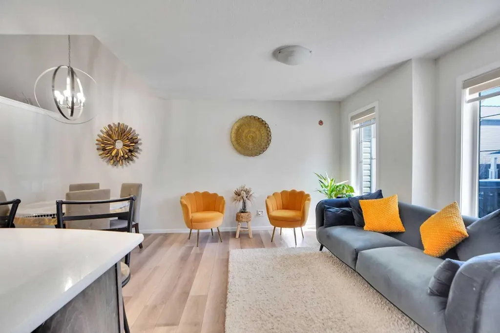 60 Cityside Grove NE Calgary AB T3N 1C9