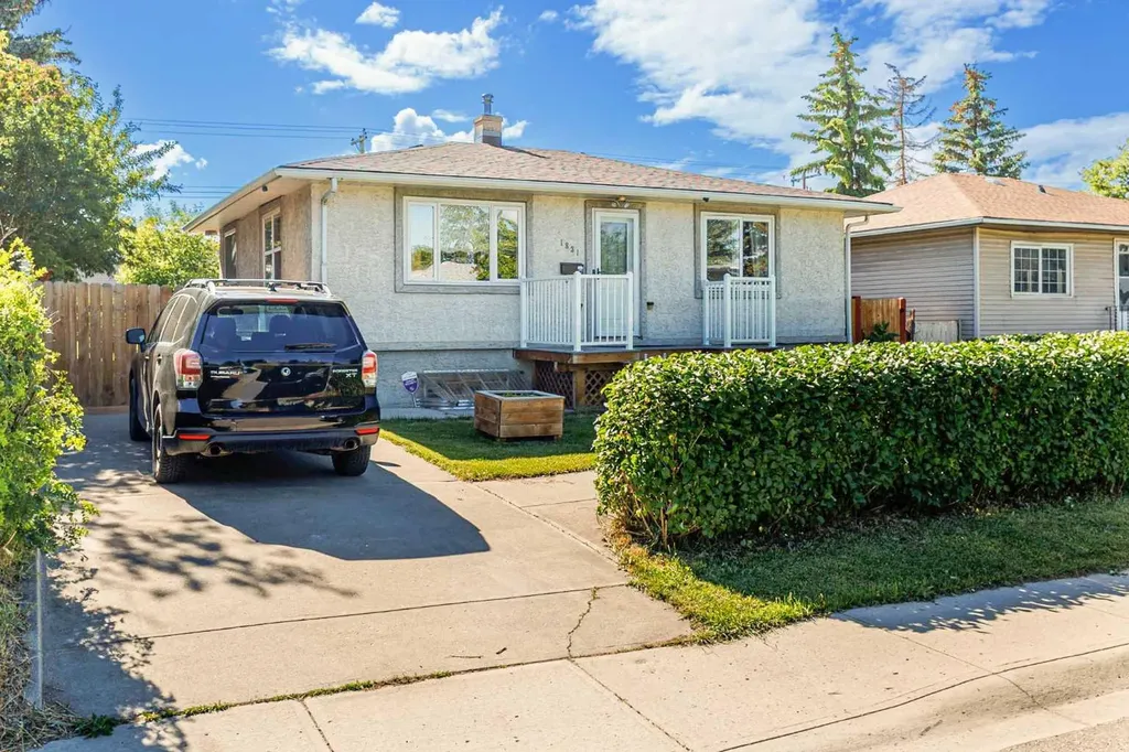 1831 43 Street SE Calgary AB T2B 1H1