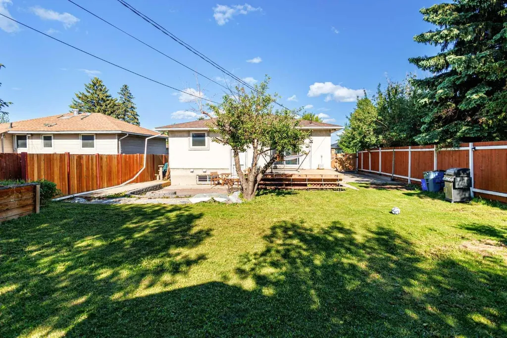 1831 43 Street SE Calgary AB T2B 1H1