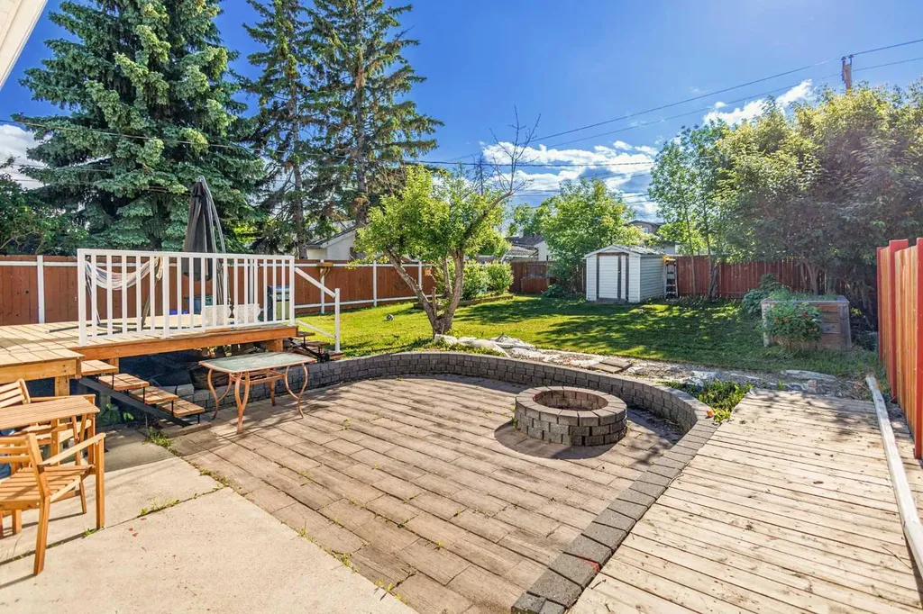 1831 43 Street SE Calgary AB T2B 1H1