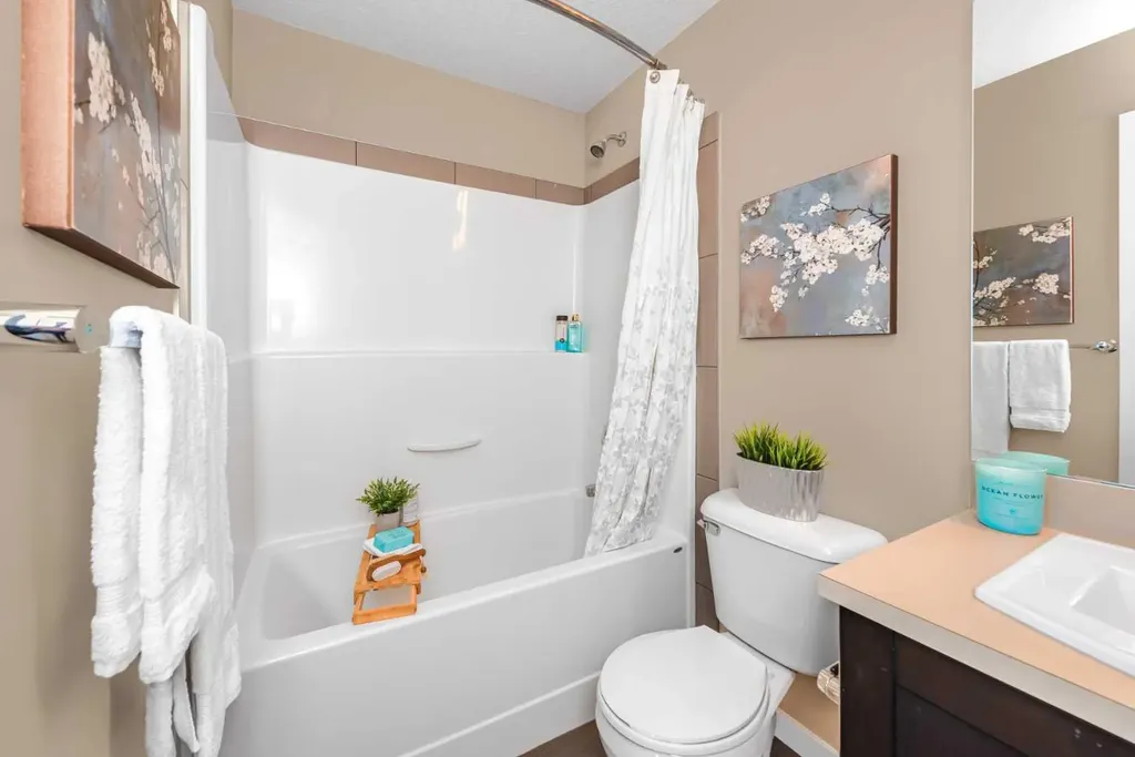 82 Copperstone Common SE Calgary AB T2Z 5E4
