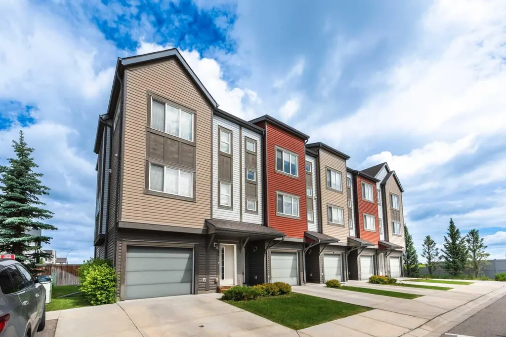 82 Copperstone Common SE Calgary AB T2Z 5E4