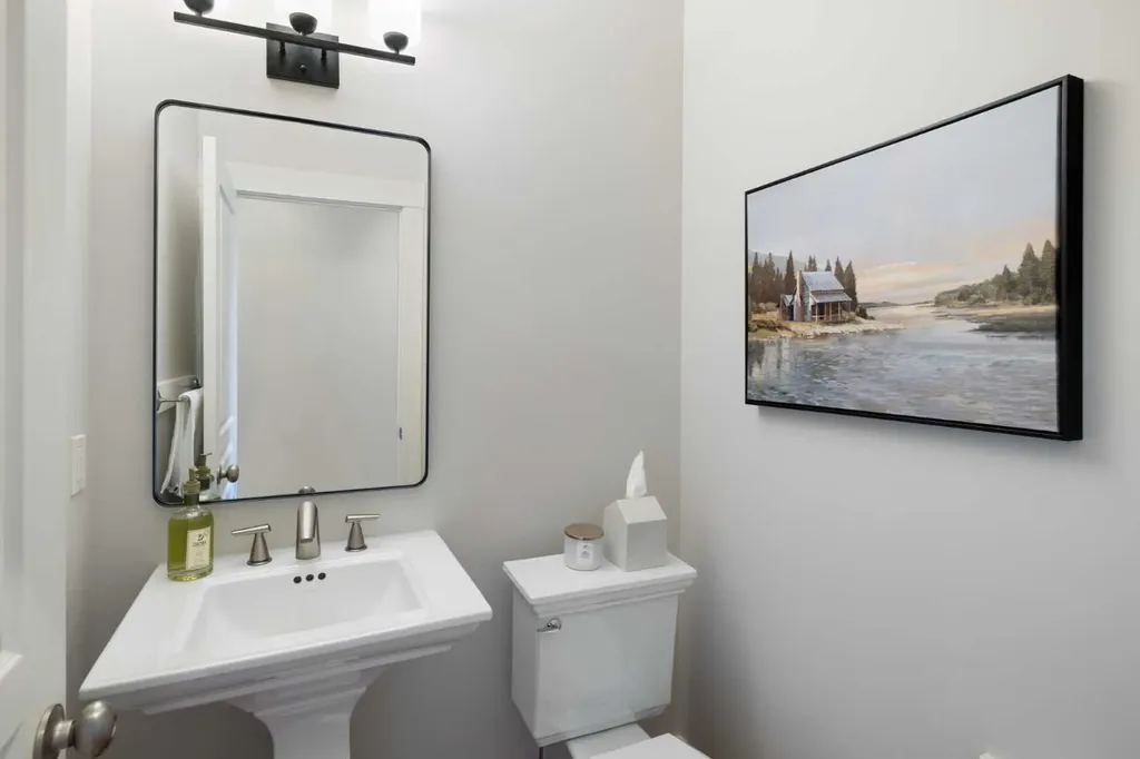 94 Auburn Sound Landing SE Calgary AB T3M 0C9