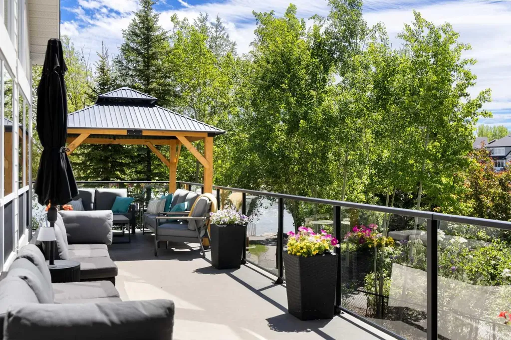 94 Auburn Sound Landing SE Calgary AB T3M 0C9