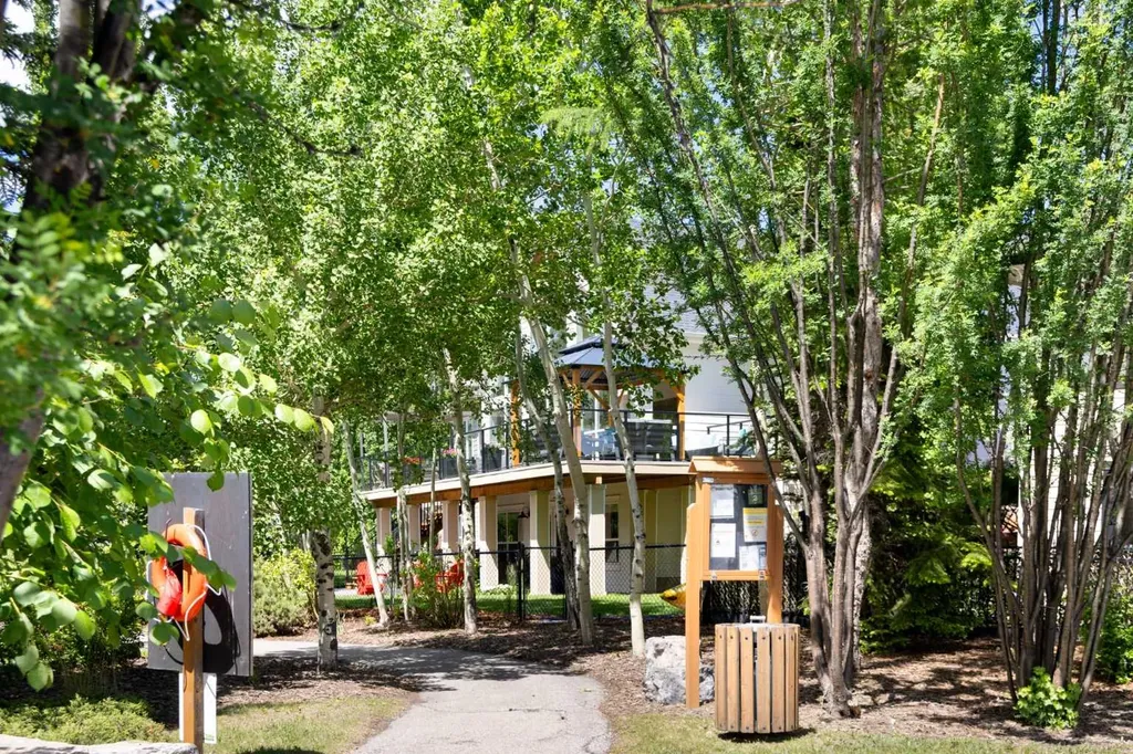 94 Auburn Sound Landing SE Calgary AB T3M 0C9