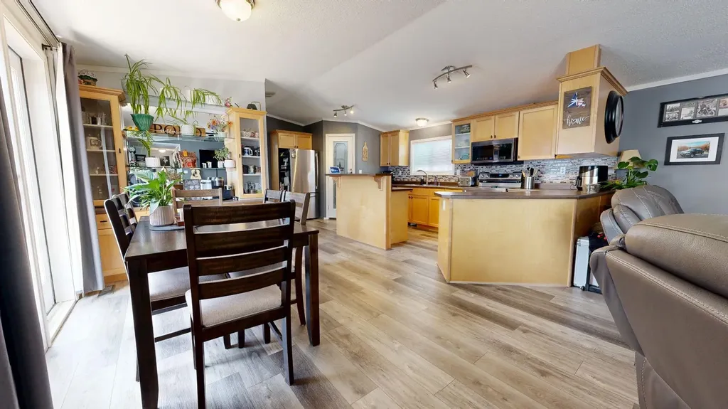 8806 85 Avenue Grande Prairie AB T8X 0A8
