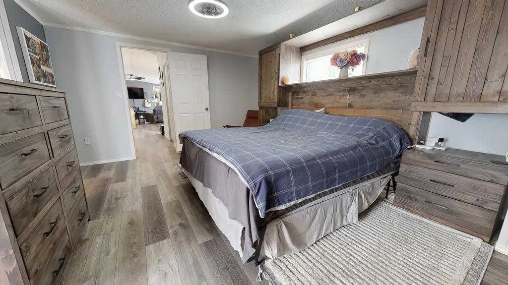 8806 85 Avenue Grande Prairie AB T8X 0A8