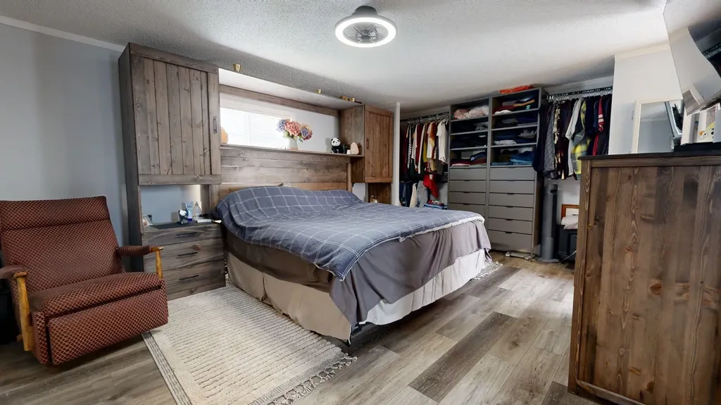 8806 85 Avenue Grande Prairie AB T8X 0A8