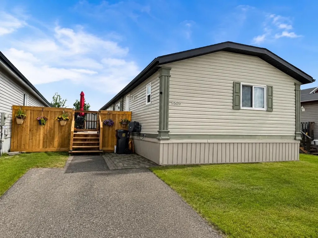8806 85 Avenue Grande Prairie AB T8X 0A8