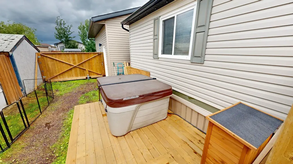 8806 85 Avenue Grande Prairie AB T8X 0A8