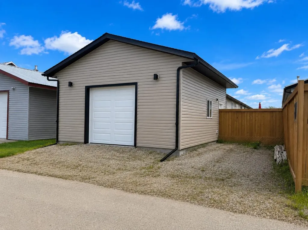8806 85 Avenue Grande Prairie AB T8X 0A8