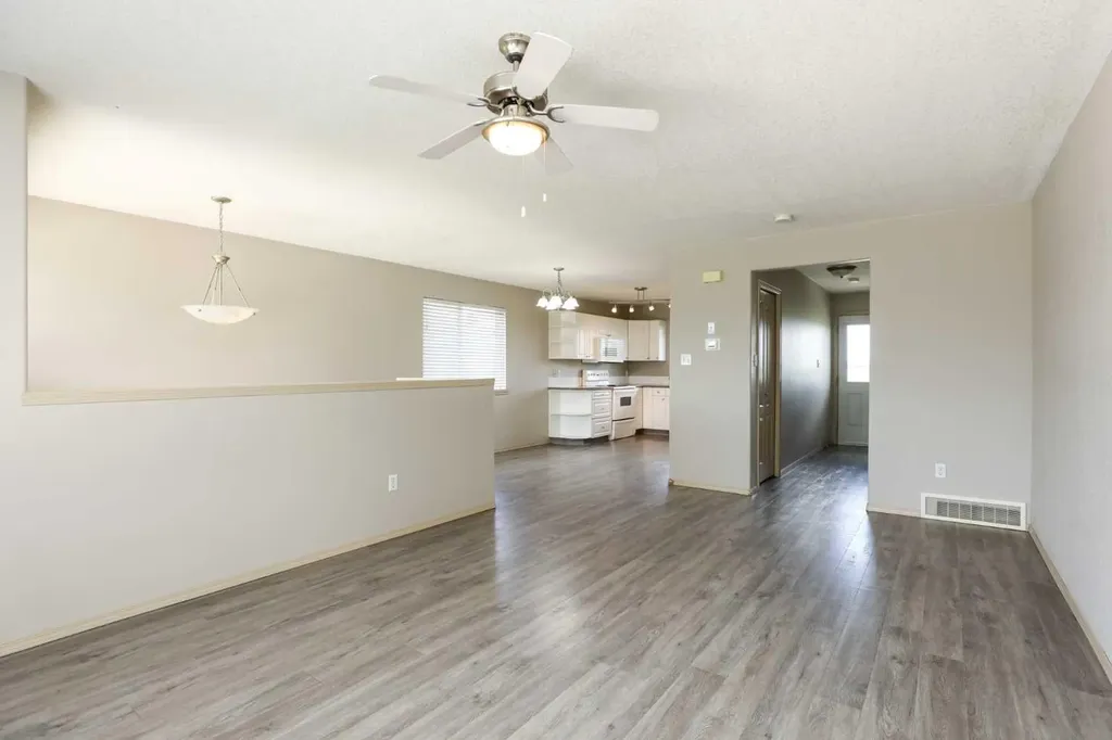 857 Blackfoot Terrace W Lethbridge AB T1K 7Y7
