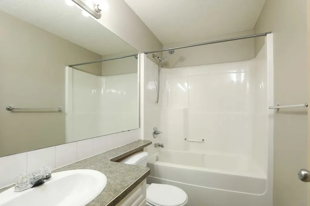 857 Blackfoot Terrace W Lethbridge AB T1K 7Y7