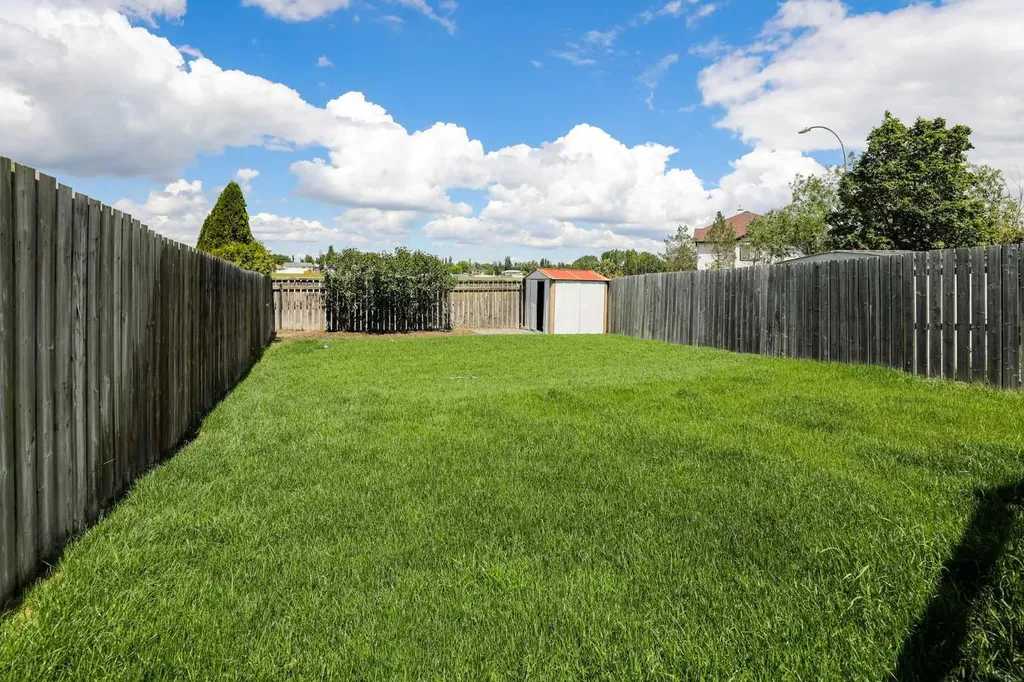 857 Blackfoot Terrace W Lethbridge AB T1K 7Y7