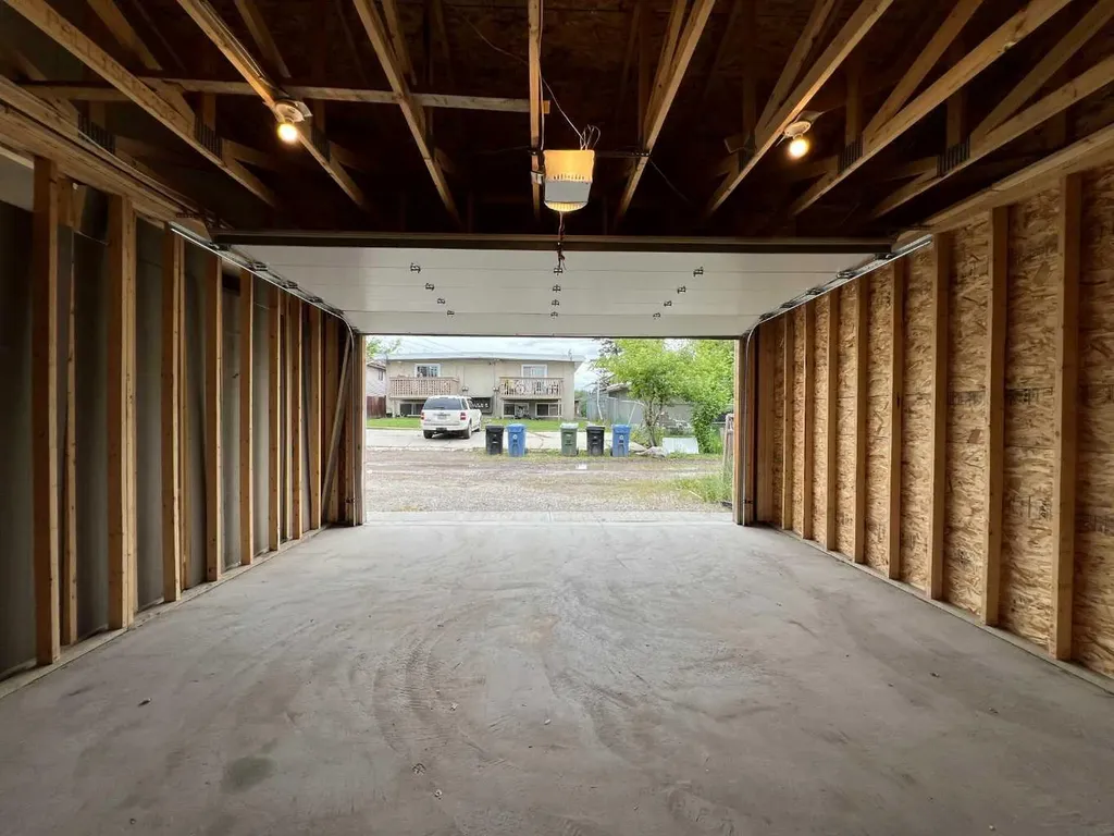 1827 43 Street SE Calgary AB T2B 1H1