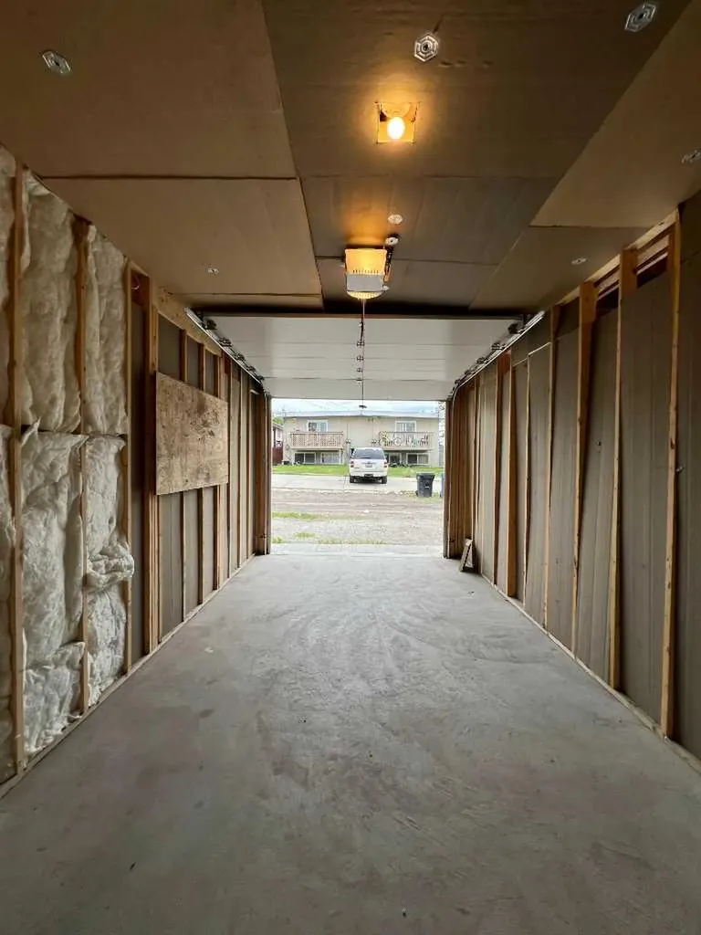 1827 43 Street SE Calgary AB T2B 1H1